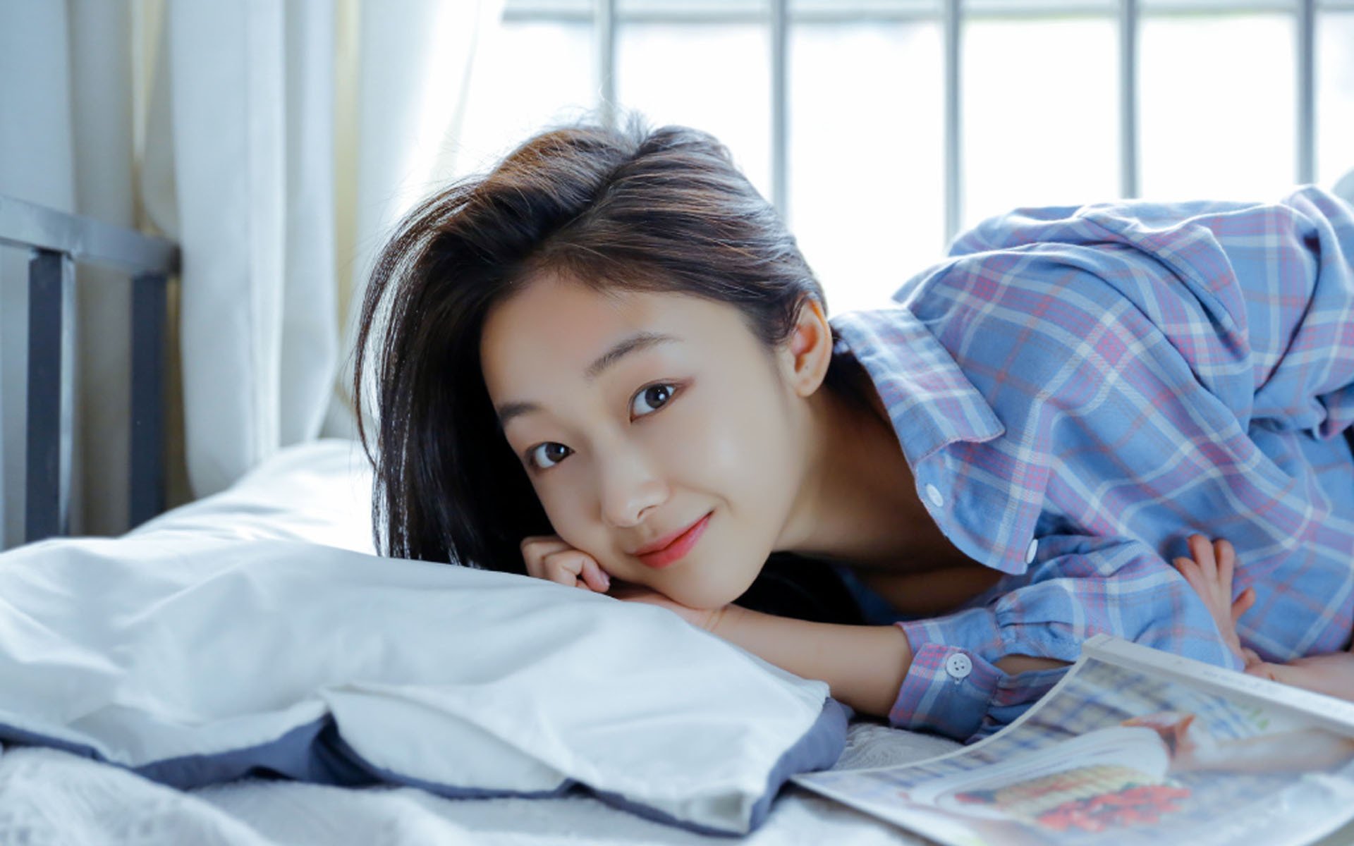 “东安湖赛场:水上英雄争霸,龙舟竞速成焦点”