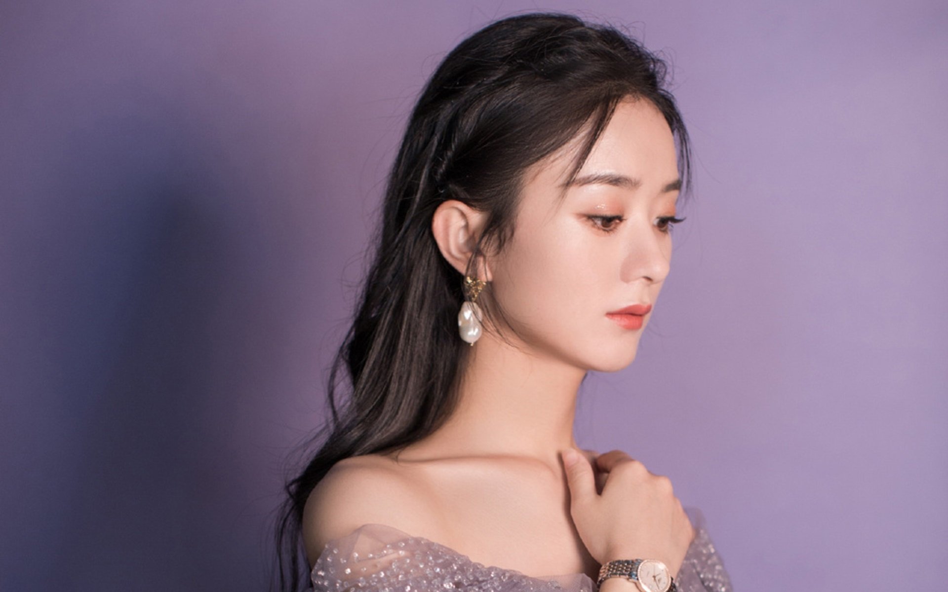 格鲁吉亚女篮在欧洲锦标赛中精彩表现，期待突破奖牌障碍，格鲁吉亚杯篮球